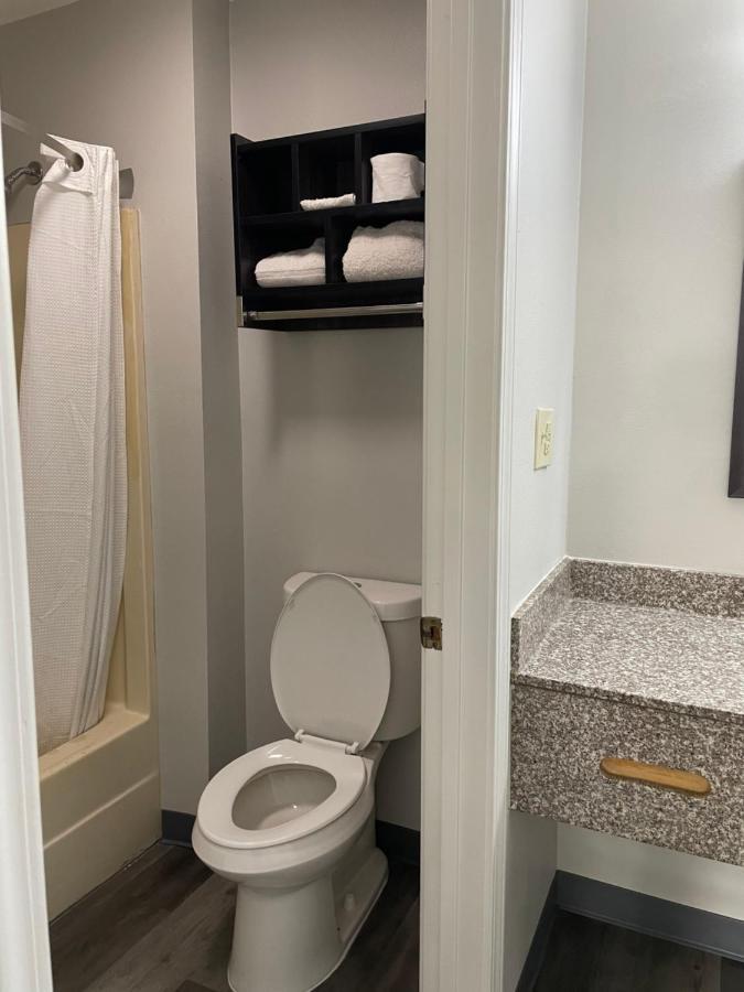 Griffin Inn & Suites Eksteriør billede